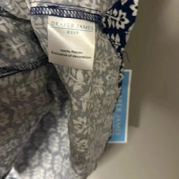 Draper James Women’s Flutter Sleeve Smocked Top - Picture 8 of 9